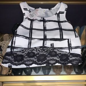 AGACI Crop top with lace